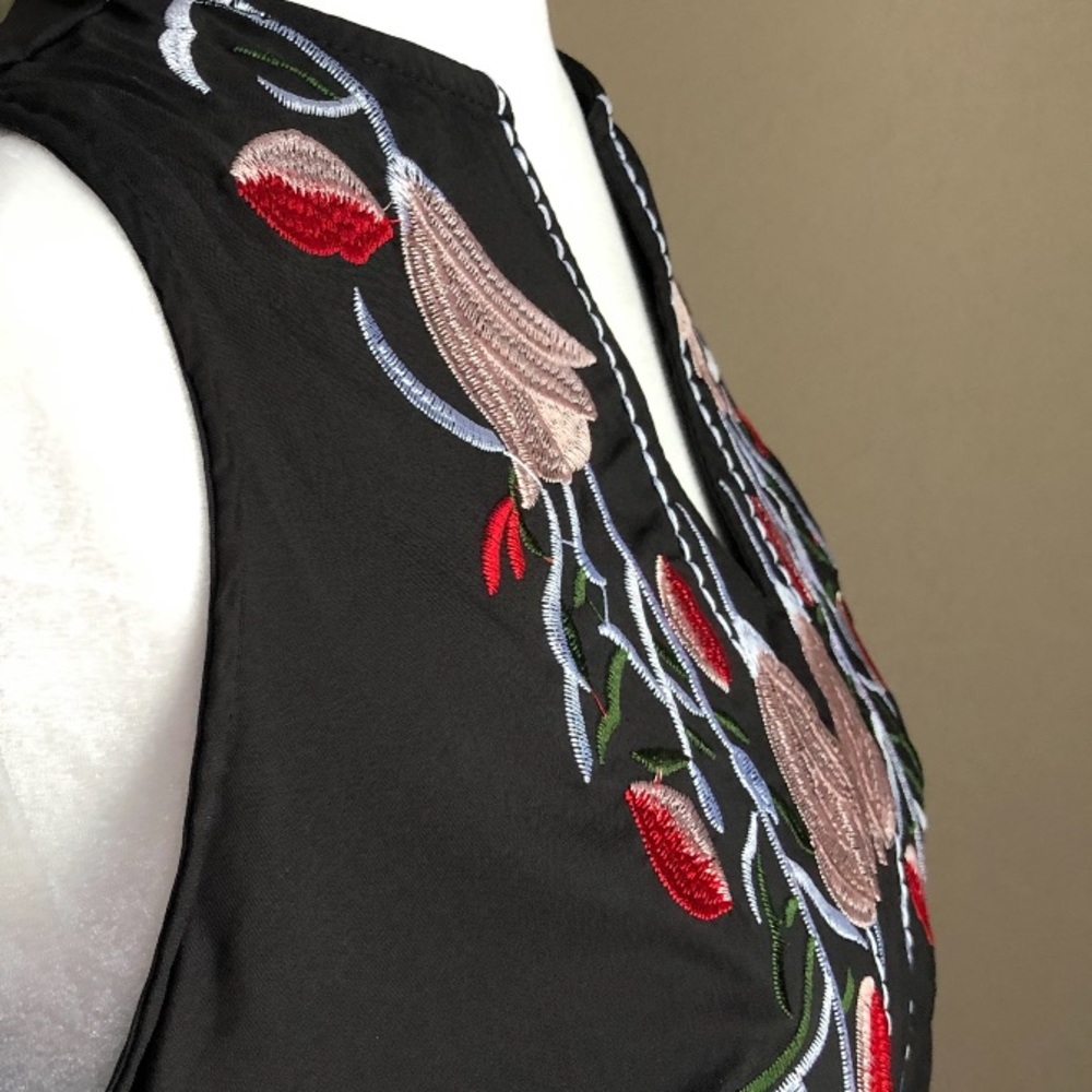 NEW Floral Maxi Dress - Picture 6 of 8